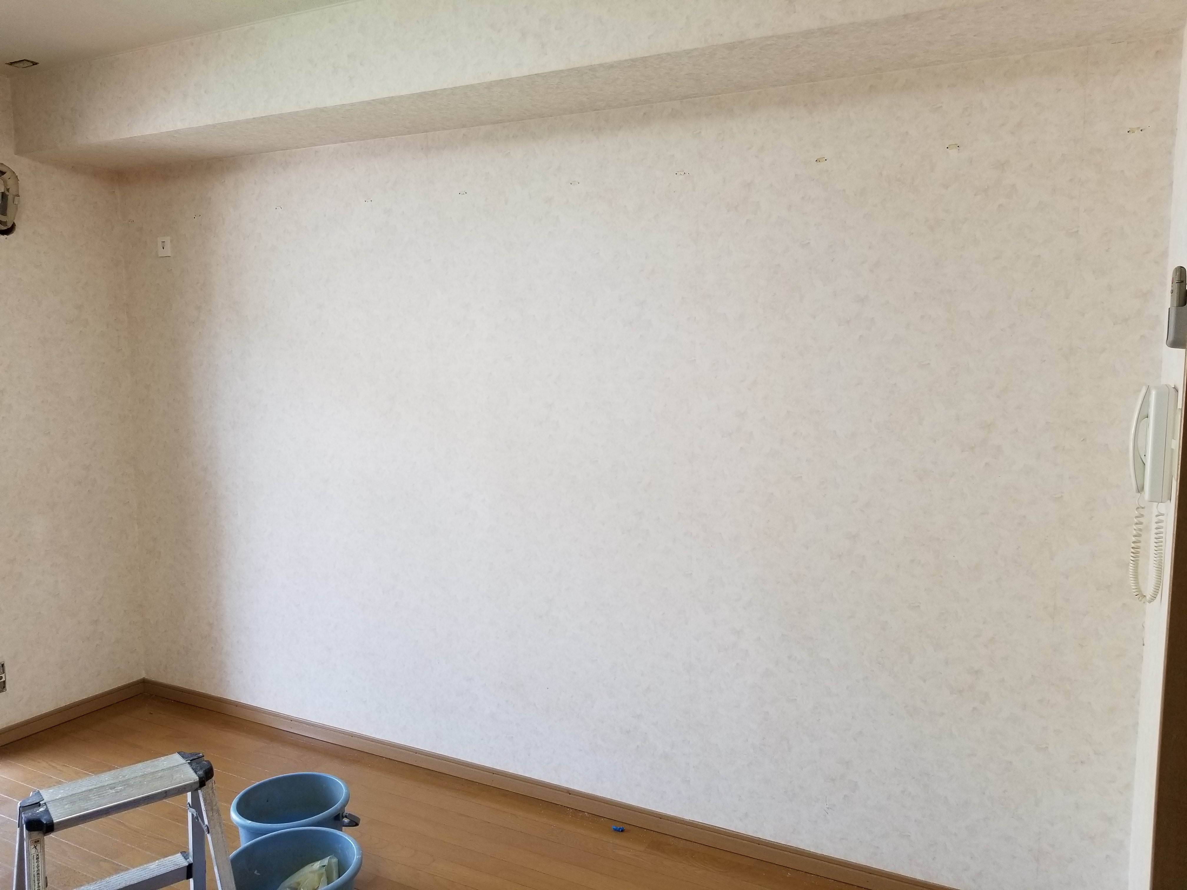 長崎市でマンションのクロスと床の張替えリフォーム 長崎壁紙 クロス 張替え職人 壁紙クロス張替はお任せ下さい