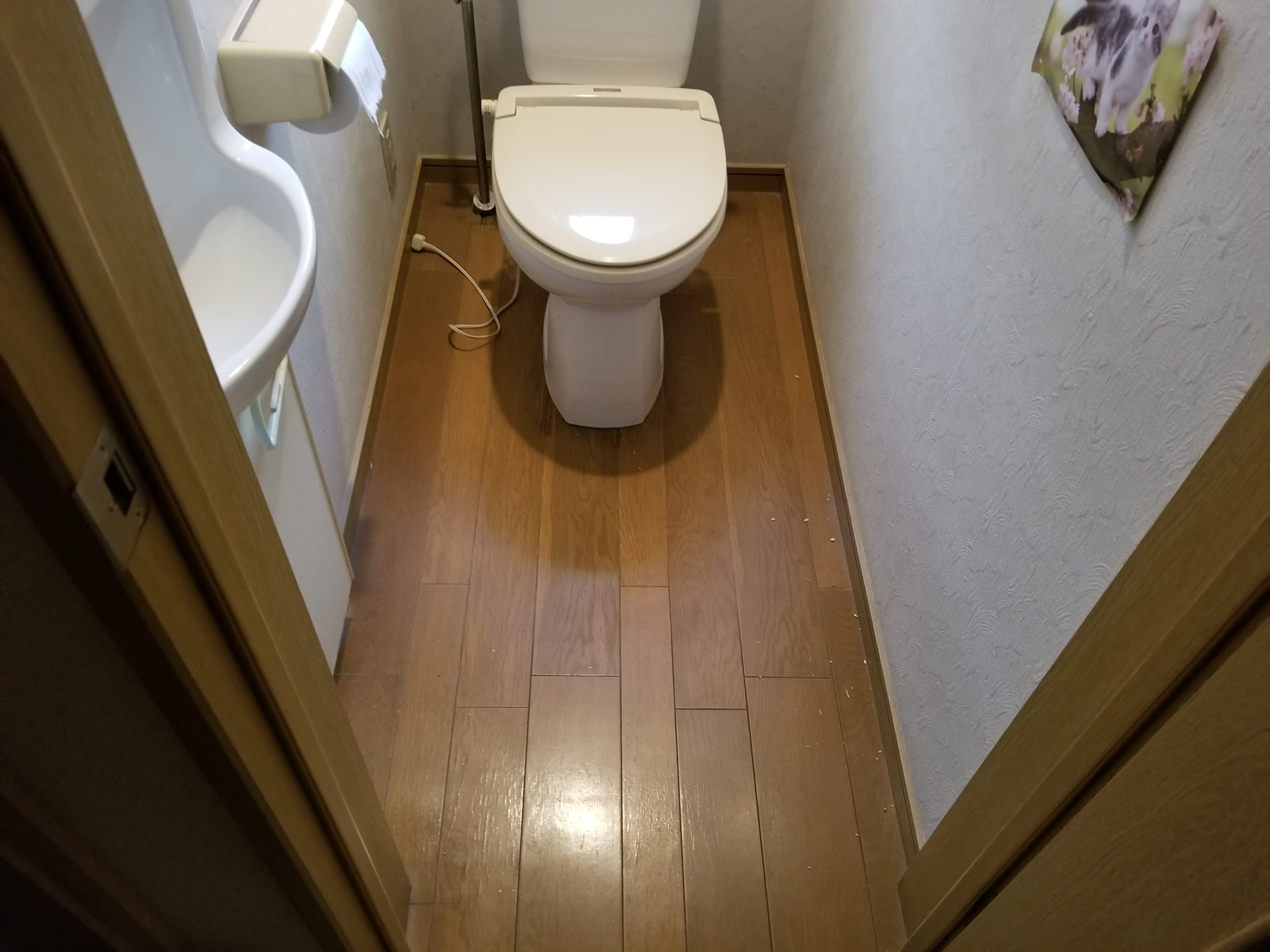 長崎市でｔ様のトイレの床張替えリフォーム 長崎壁紙 クロス 張替え職人 壁紙クロス張替はお任せ下さい